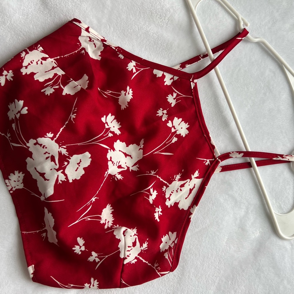 ZAFUL Flower Print Open Back Red Crop Top